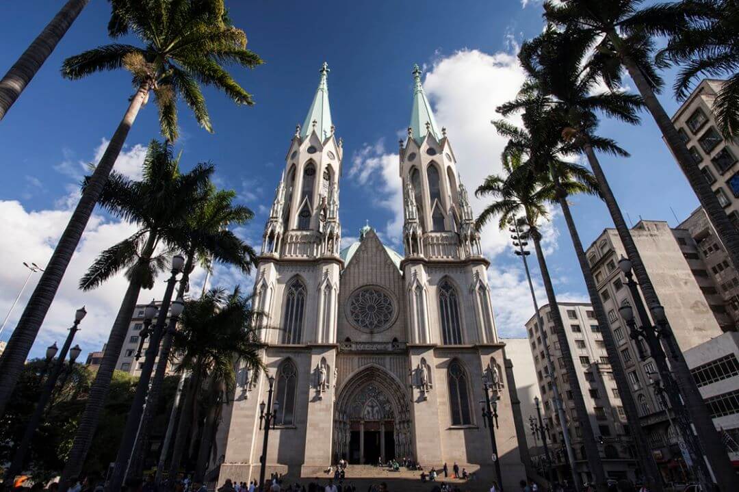 foto do centro na praça da sé para um dia de lazer