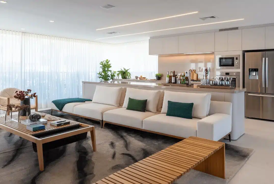 A imagem mostra um apartamento urbano com arquitetura e design de interiores minimalistas.